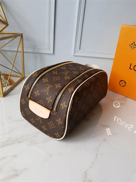 louis vuitton toiletry pouch real vs fake|louis vuitton monogram toiletry pouch.